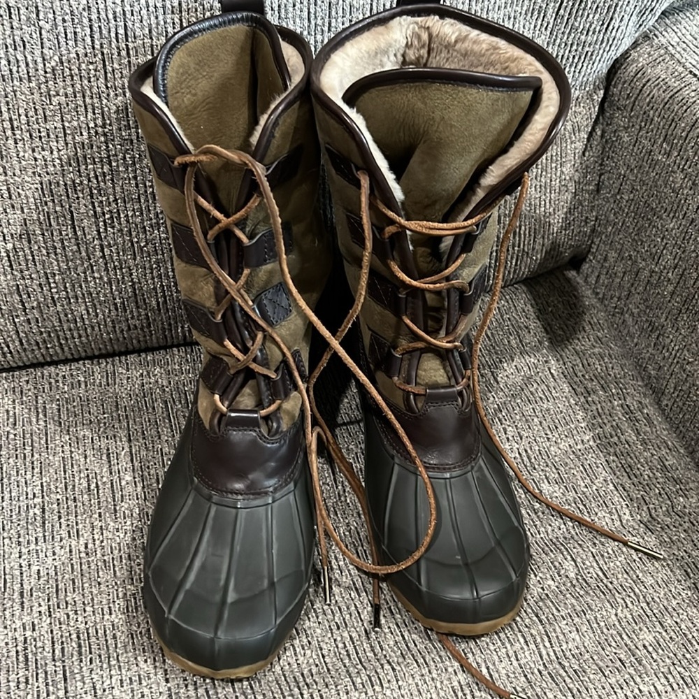 Tory Burch snow boots